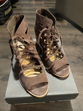 Vince Camuto Brown Suede Lace-Up Open-Toe Heels